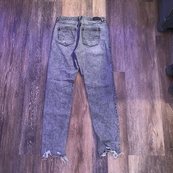 American Eagle Mom Jeans - Picture 2 of 4